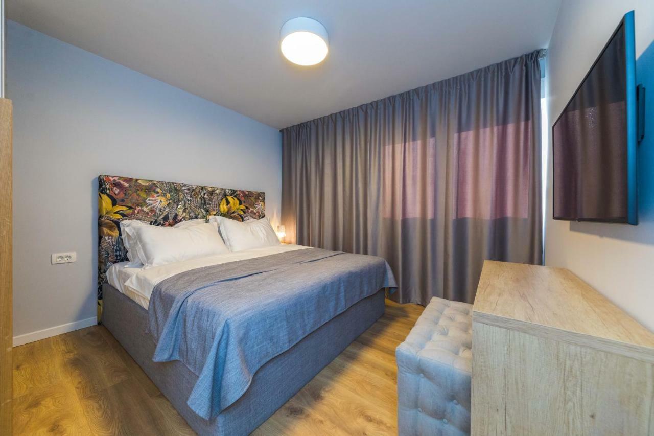 Glow Luxury Apartment With Terrace And Jacuzzi Split Ngoại thất bức ảnh